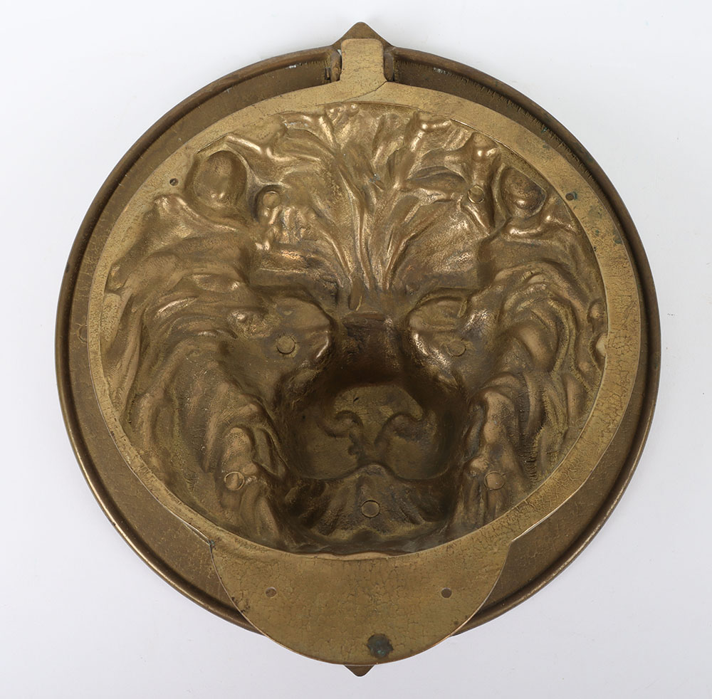 A 19th century large brass lion mask door knocker - Image 3 of 4