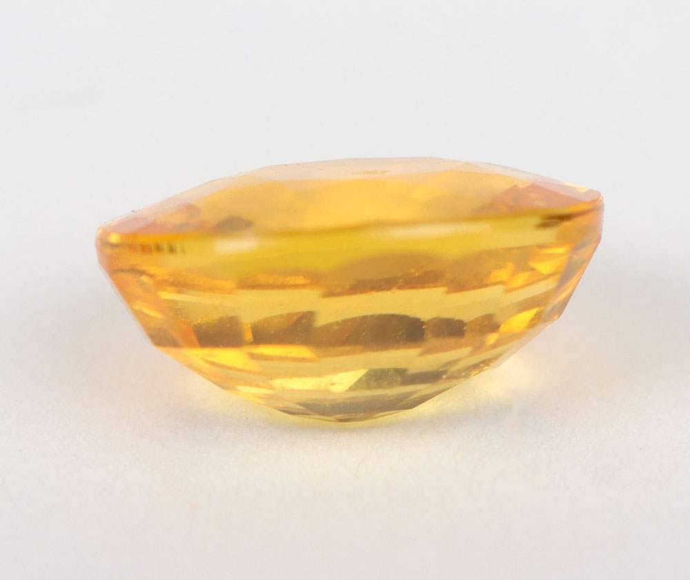 A Yellow Sapphire, 1.075ct - Image 2 of 3