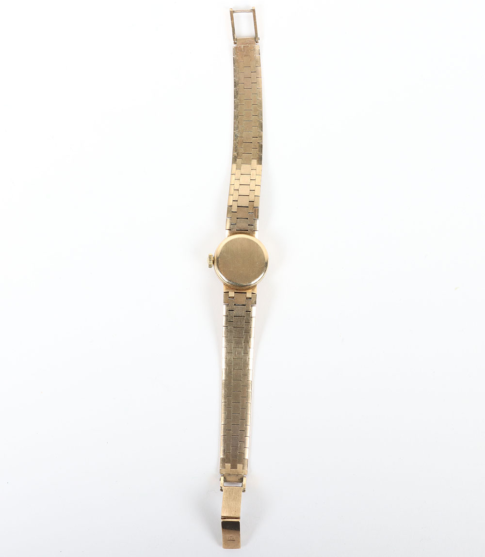 A 9ct gold Tissot ladies wristwatch and strap - Image 3 of 6