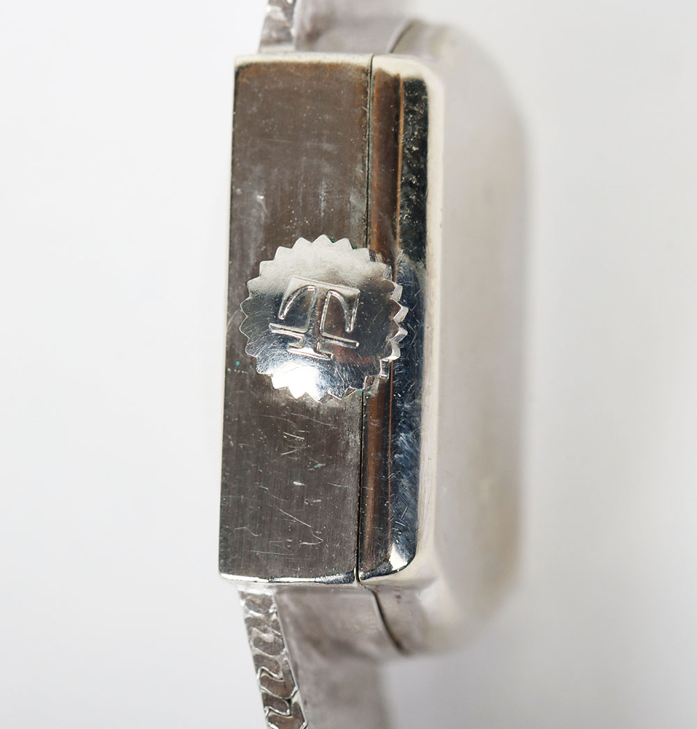 A 9ct white gold Tissot ladies bracelet watch - Image 4 of 6