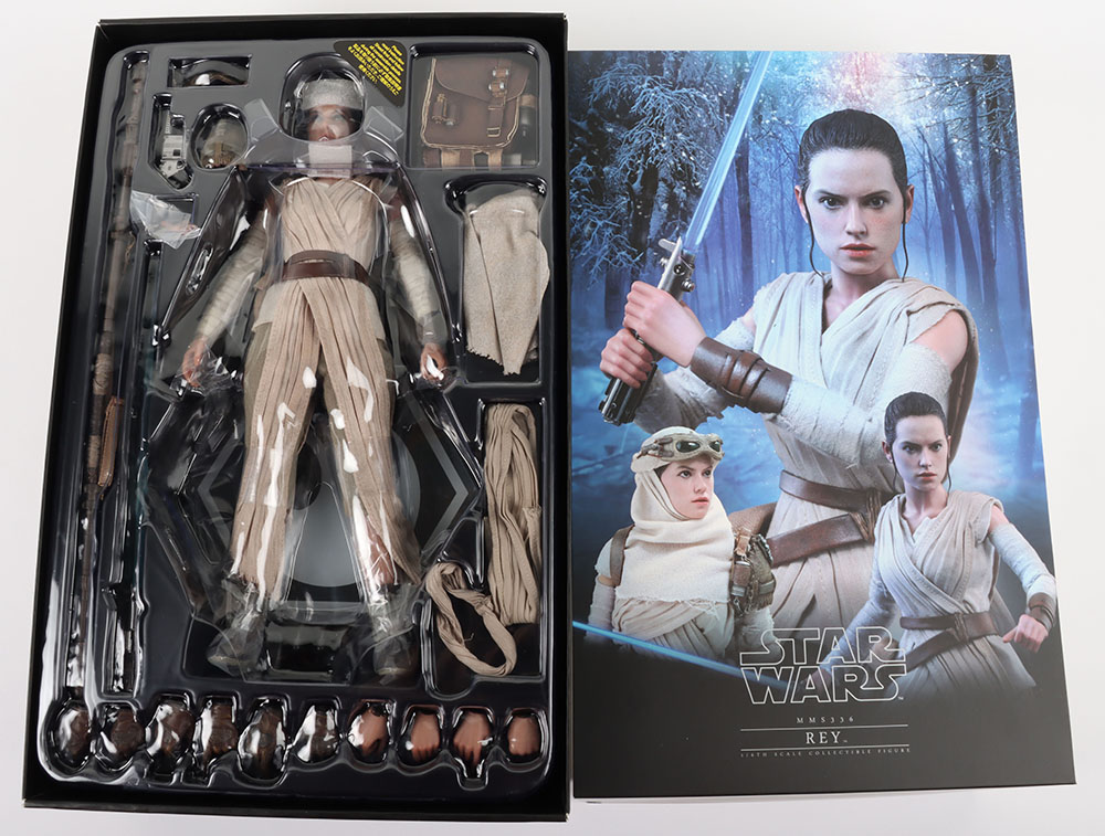 Star Wars Hot Toys Rey Action Figure - Image 2 of 6