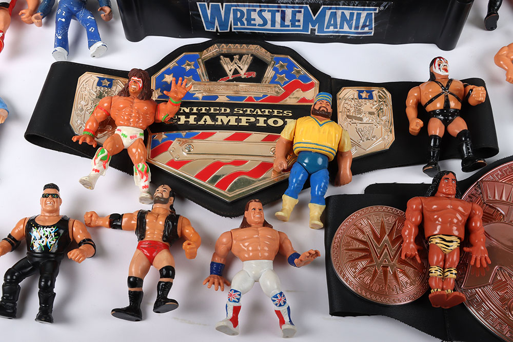 Forty Two Loose WWF Wrestling figures - Image 3 of 6