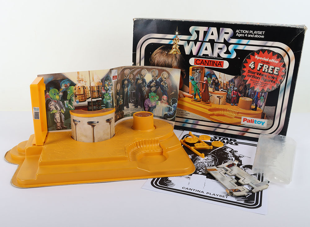 Vintage Palitoy Star Wars Cantina with Rare ‘Special Offer Sticker’