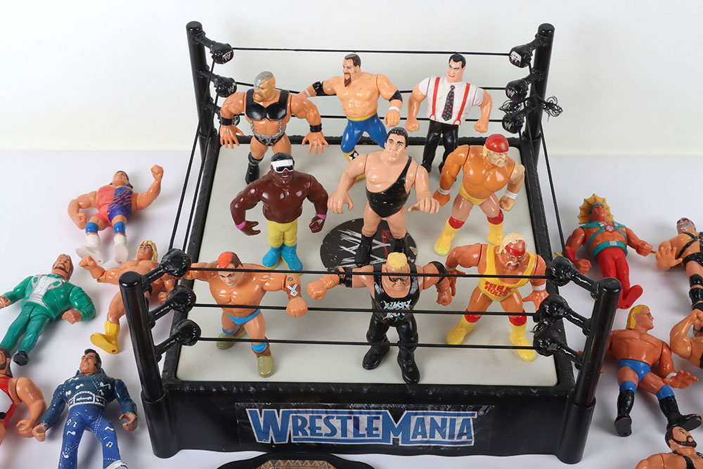 Forty Two Loose WWF Wrestling figures - Image 2 of 6