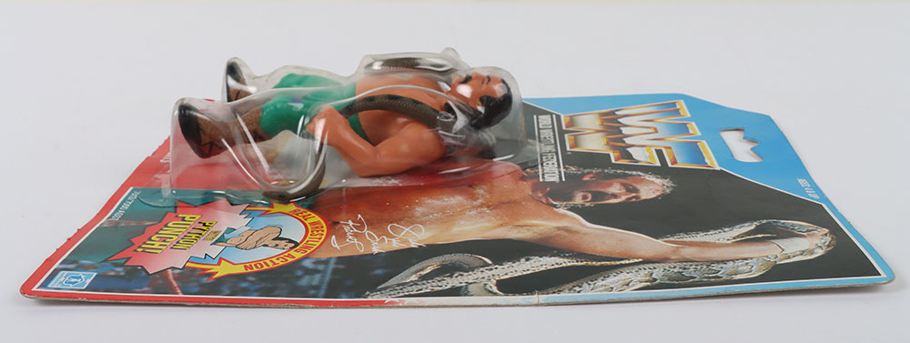 Jake The Snake Roberts series 1 WWF Wrestling figure by Hasbro - Image 7 of 8