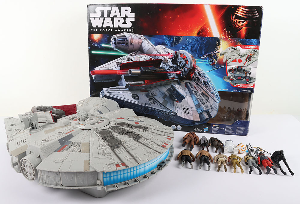 Star Wars The Force Awakens Millenium Falcon - Image 10 of 10