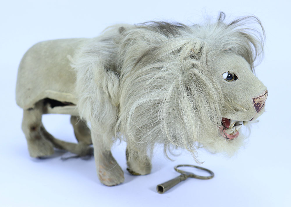A Roullet and Decamps pouncing Lion mechanical toy, French 1880s-90s,
