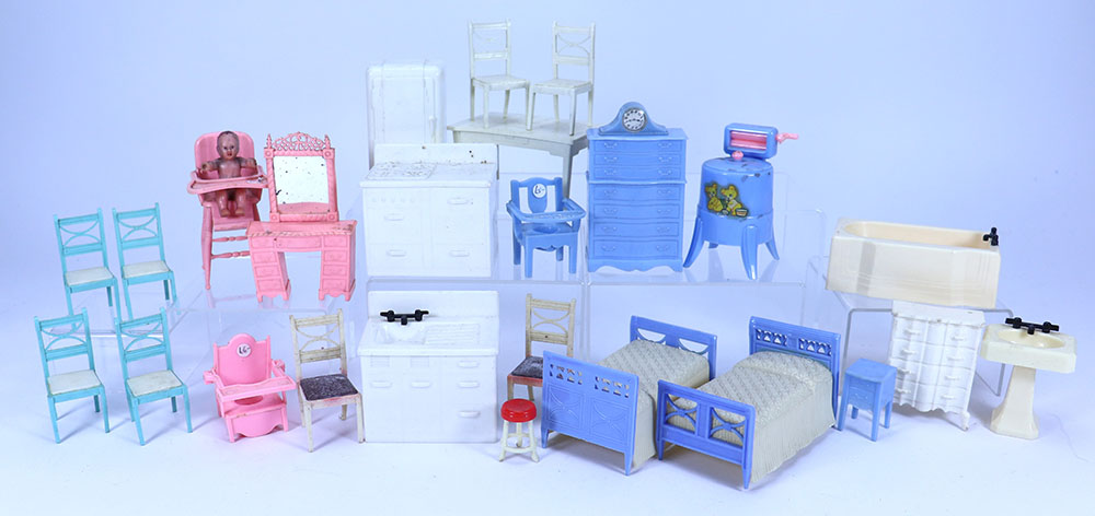 Collection of 1950s/60s Doll House furniture, - Image 4 of 4