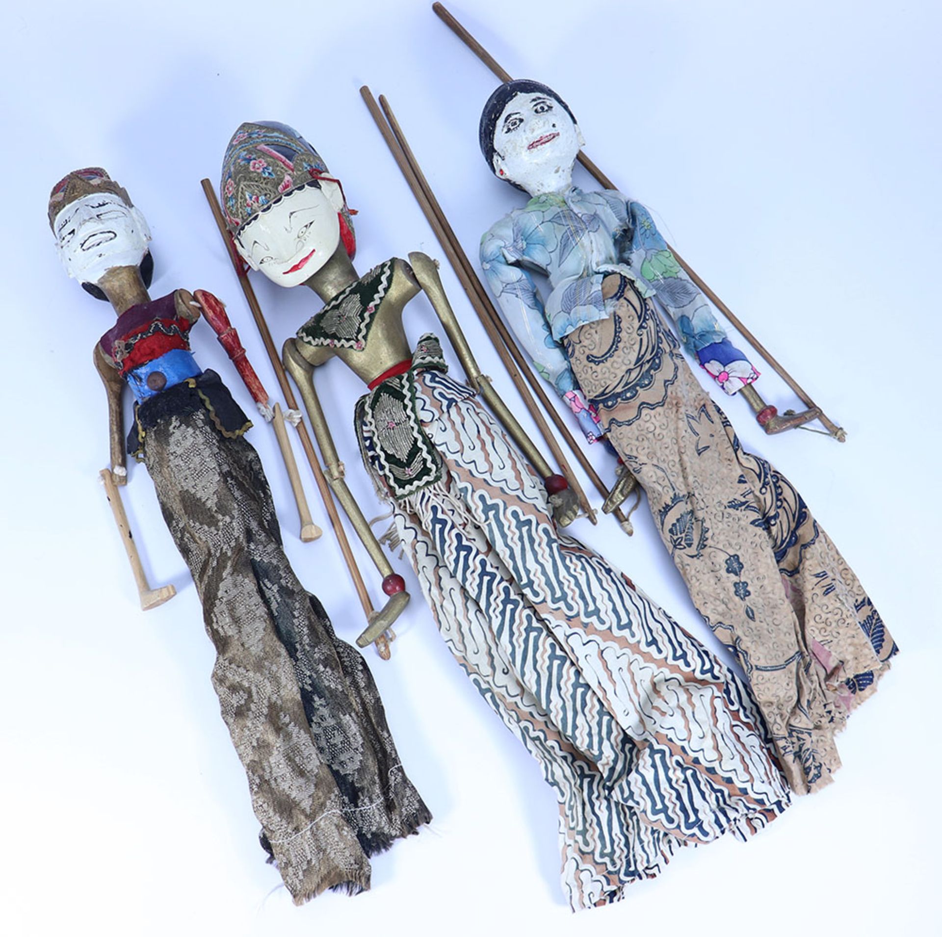 Six Indonesian Wayang Golek rod-puppets, - Bild 2 aus 2