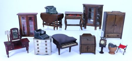 Collection of wooden Dolls House furniture, 1920s/30s,