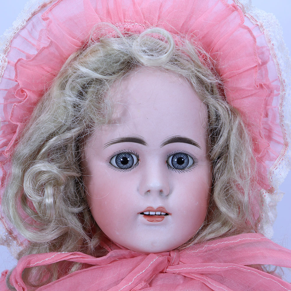 A 315 bisque head girl doll, possibly Kestner, German circa 1910, - Bild 2 aus 2