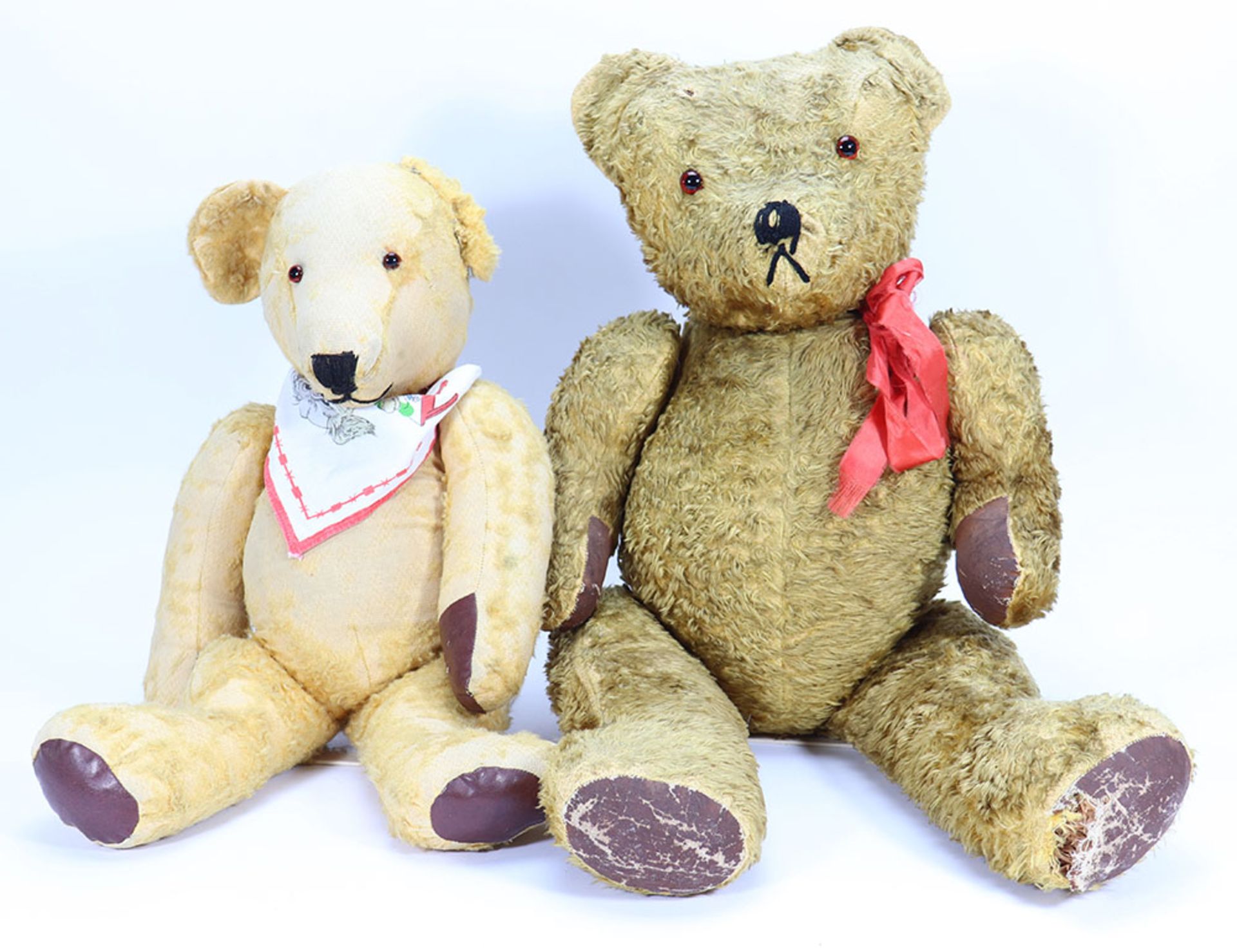 A pair of English Teddy bears, 1950s,