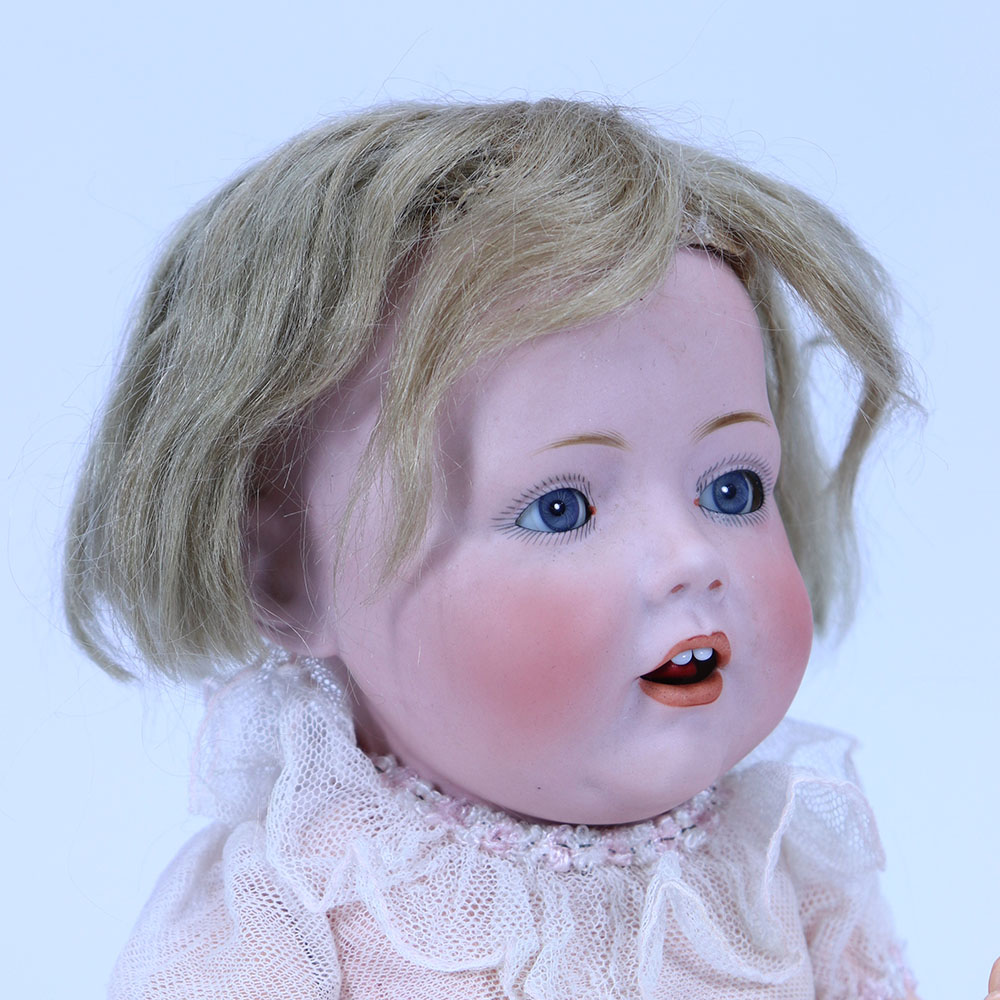 A good J.D Kestner 245 ‘Hilda’ bisque head character baby doll, German circa 1910, - Bild 2 aus 3