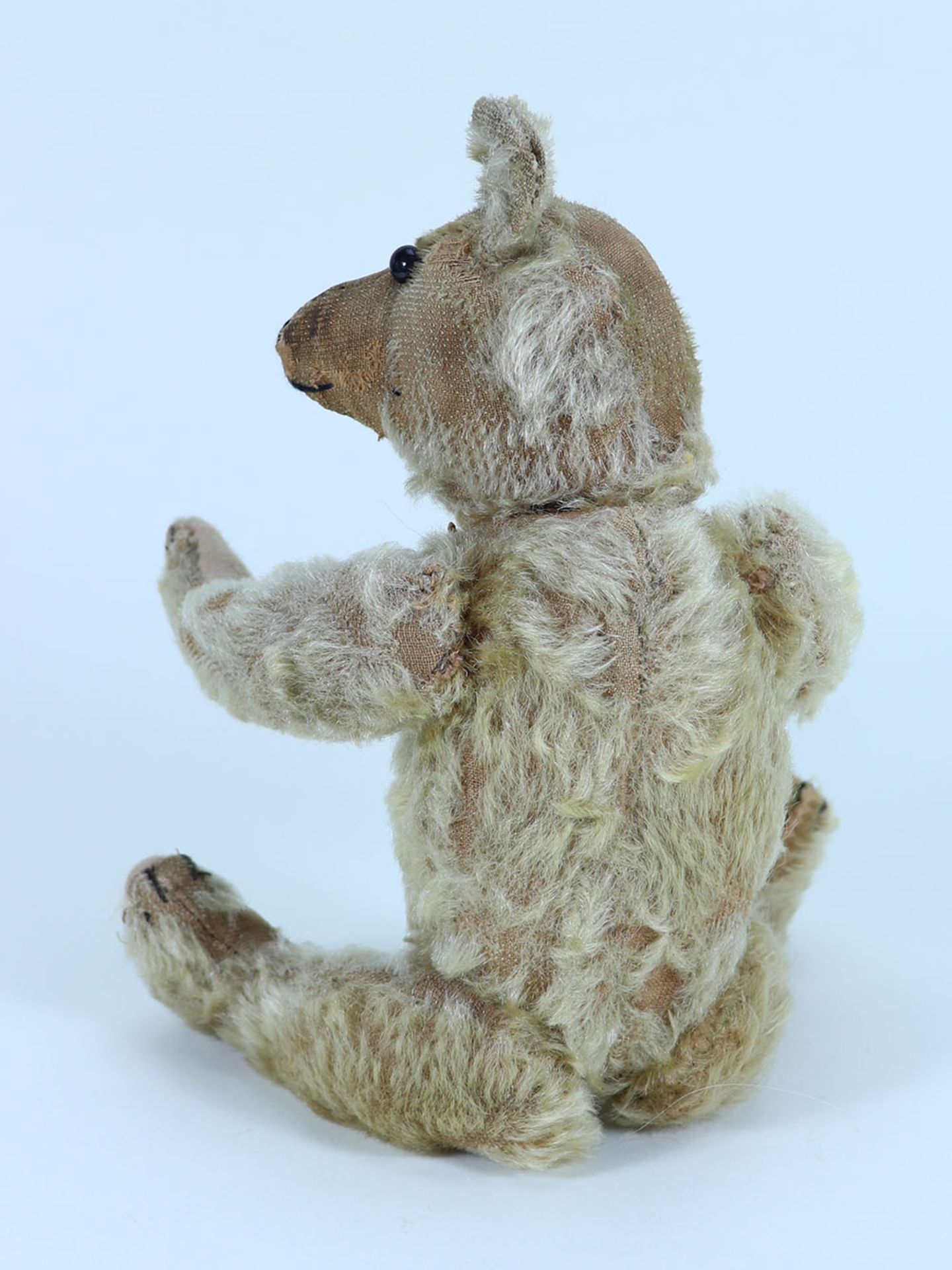 A small charming rare Strunz blonde mohair Teddy bear, German circa 1910, - Bild 2 aus 3