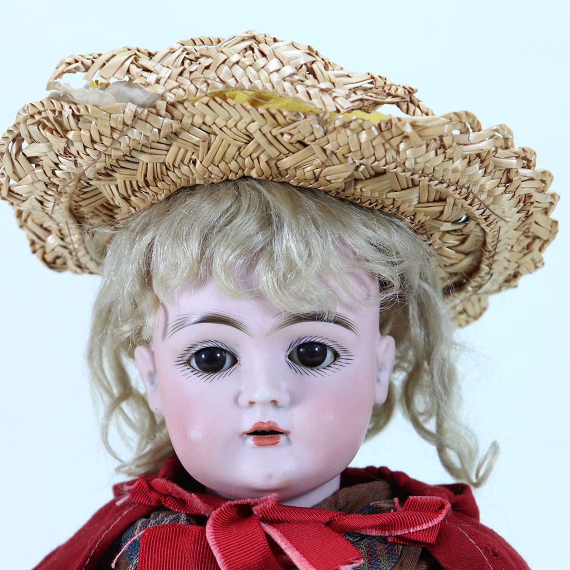 A J.D Kestner 129 bisque head doll in original clothes, German circa 1905, - Bild 2 aus 2