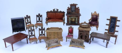 Collection of German wooden Dolls House Furniture, 19th early 20th century,
