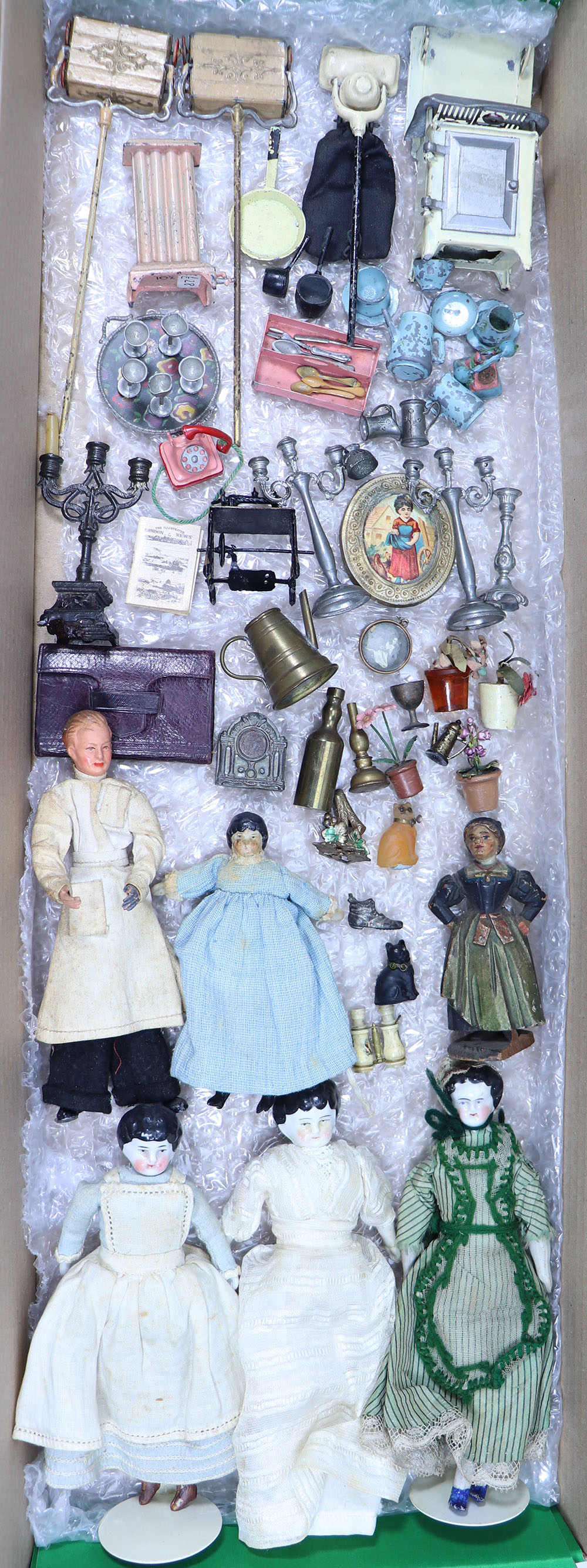 Collection of various Dolls House miniatures, 19th & 20th century, - Image 2 of 3