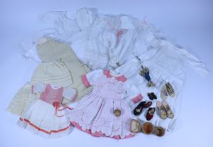 Eight dolls dresses, three bonnets, underclothes and shoes,