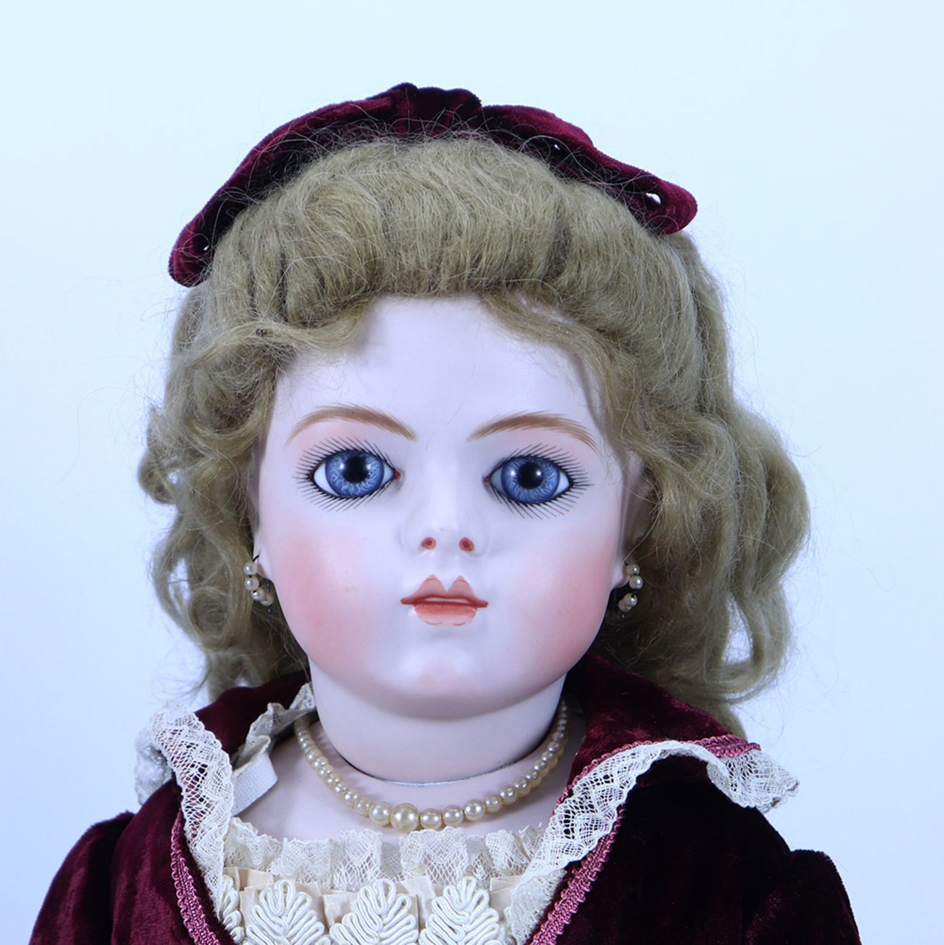 A reproduction Heart of England Bru Jne, size 8 bisque shoulder head doll, - Bild 2 aus 2