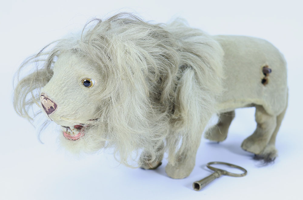 A Roullet and Decamps pouncing Lion mechanical toy, French 1880s-90s, - Image 2 of 3