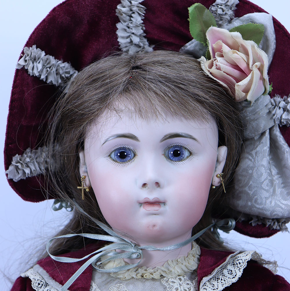 A reproduction Gina Saunders Jumeau Triste bisque head Bebe doll, 1989, - Image 2 of 2