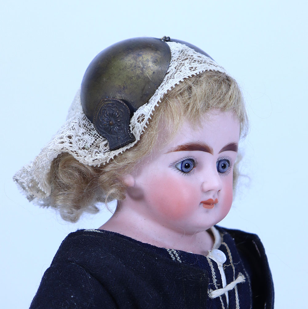Belton-type bisque shoulder head doll, German 1880s, - Image 2 of 2
