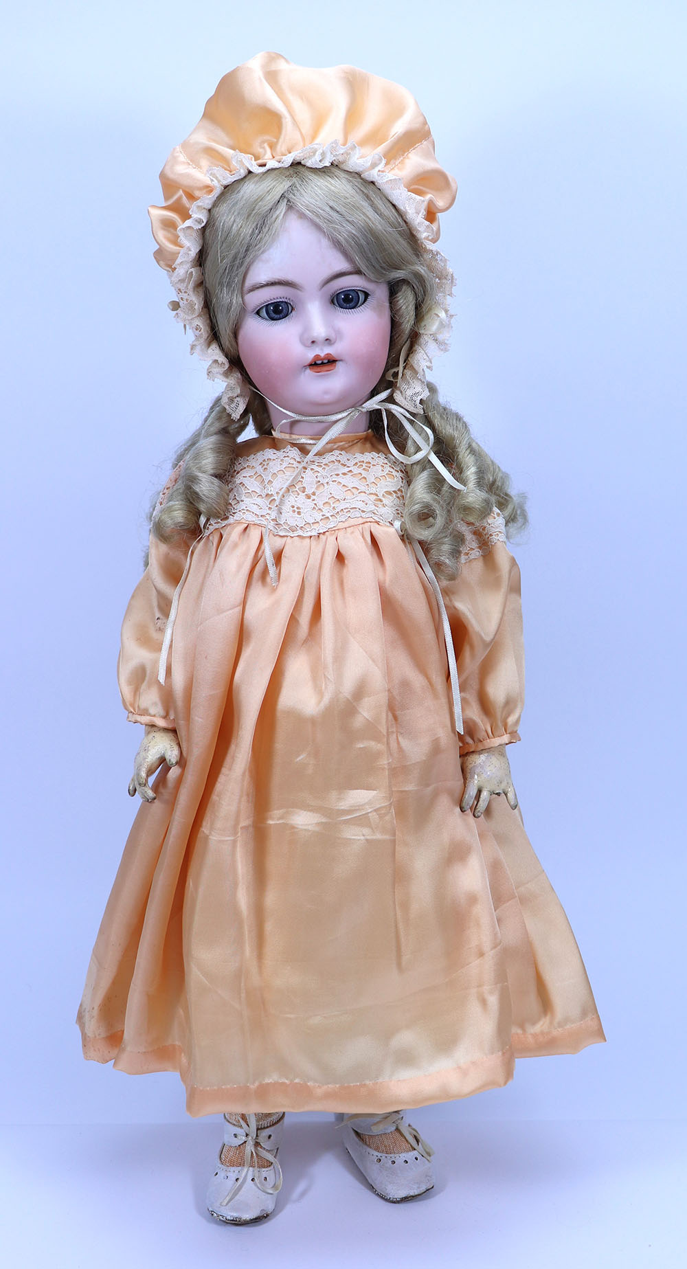 A Simon & Halbig 1079 bisque head doll, German circa 1910,