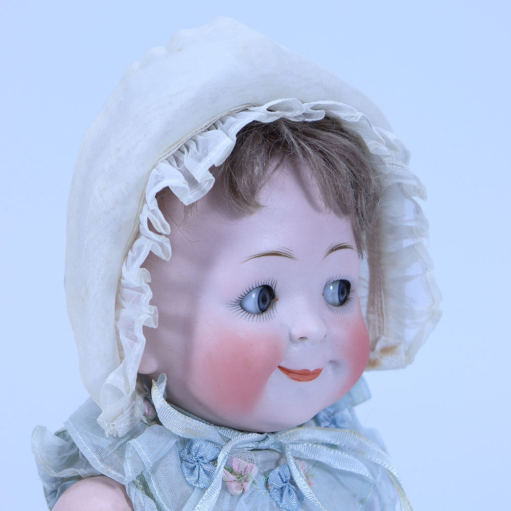 A rare Hertel, Schwab & Co 173 bisque head Googly-eyed doll, circa 1915, - Image 2 of 5