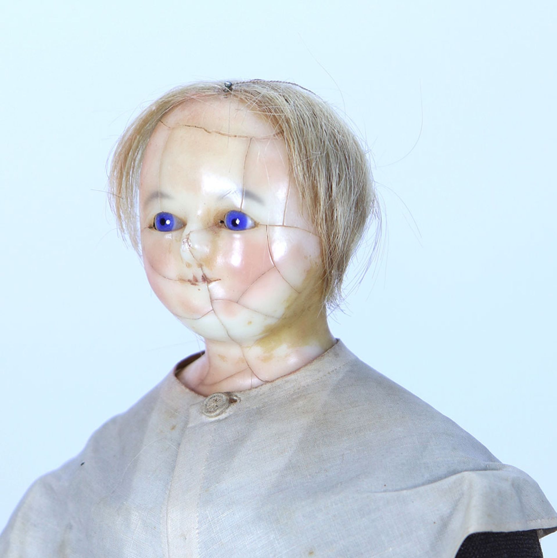 Rare wax over composition shoulder head wax doll in original Quaker style clothing, English 1843, - Bild 2 aus 3