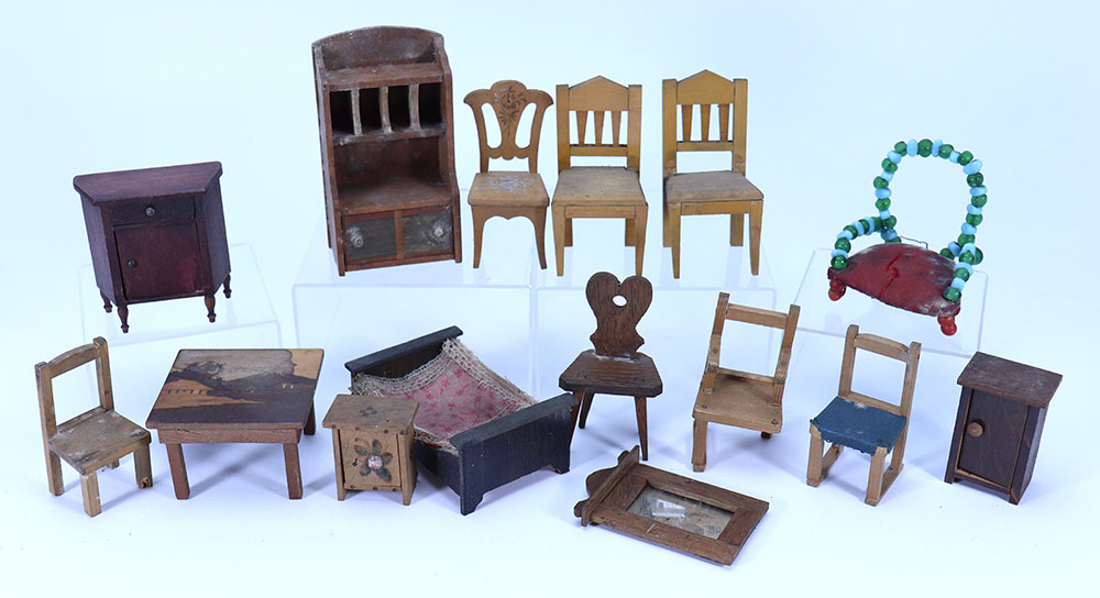 Collection of German wooden Dolls House Furniture, 19th early 20th century, - Image 2 of 2