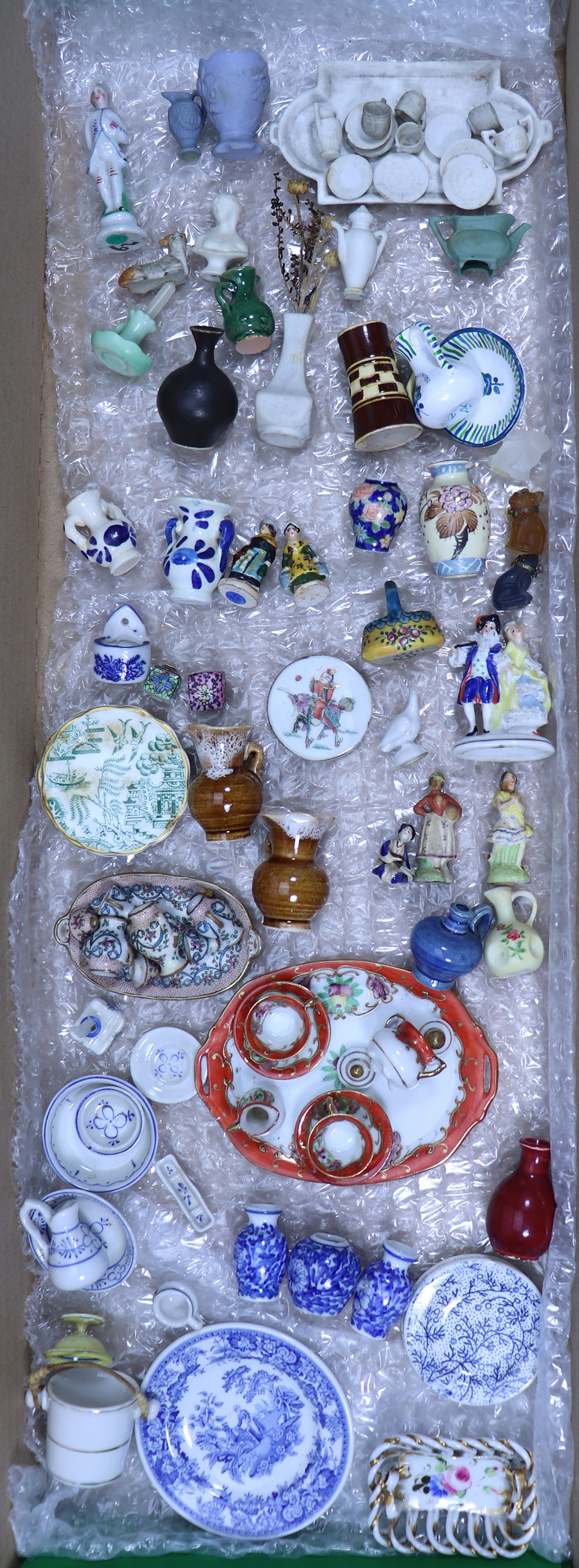 Collection of various Dolls House miniatures, 19th & 20th century, - Image 3 of 3