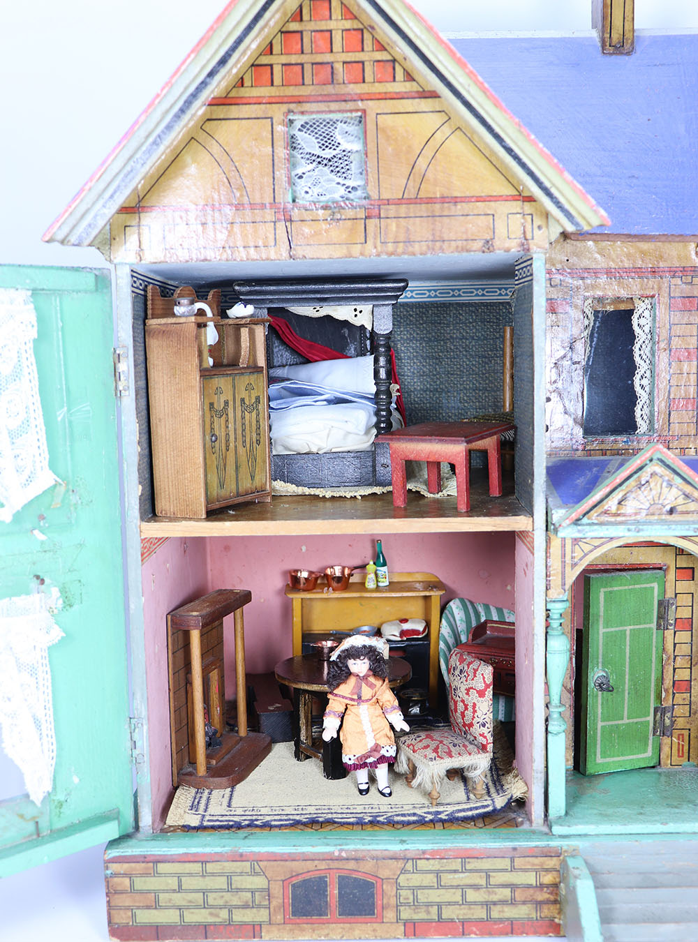 A good Moritz Gottschalk model 3582 blue roof Dolls House, German circa 1902, - Image 4 of 4