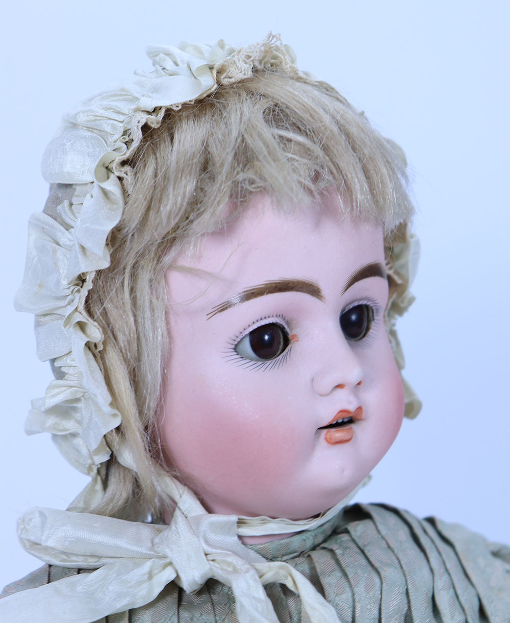 A 422 bisque head girl doll, German circa 1910, - Image 2 of 2