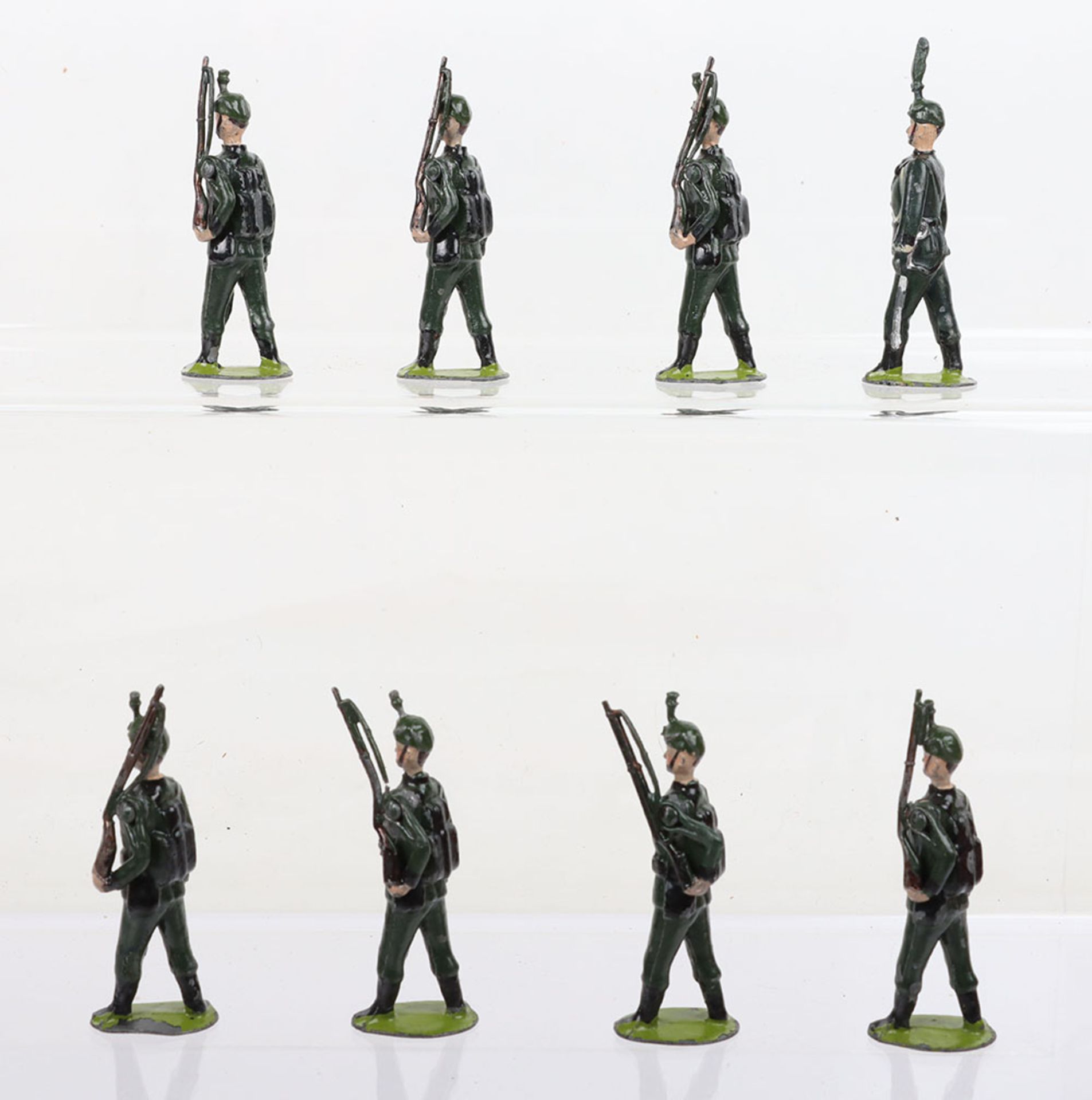 Britains set 9, Rifle Brigade - Image 2 of 5