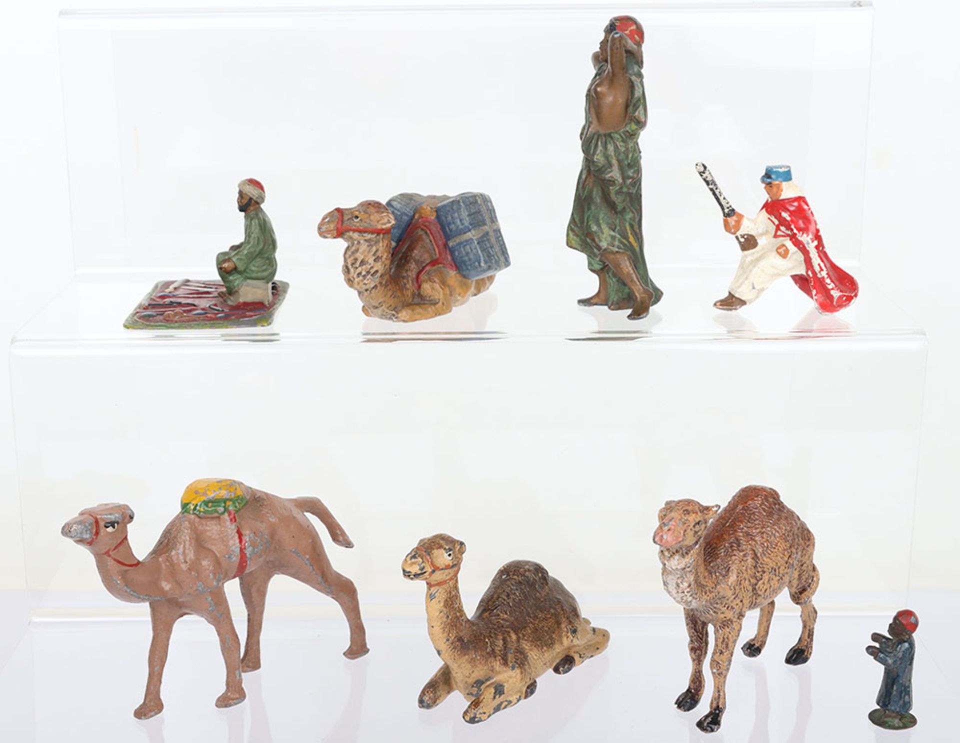 Lead painted Middle Eastern figures and camels - Bild 3 aus 5