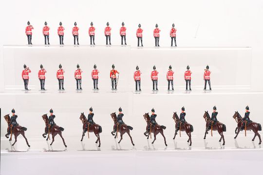 Professionally repainted Durham Light Infantry and Military Mounted Police Britains toy soldiers - Image 5 of 7