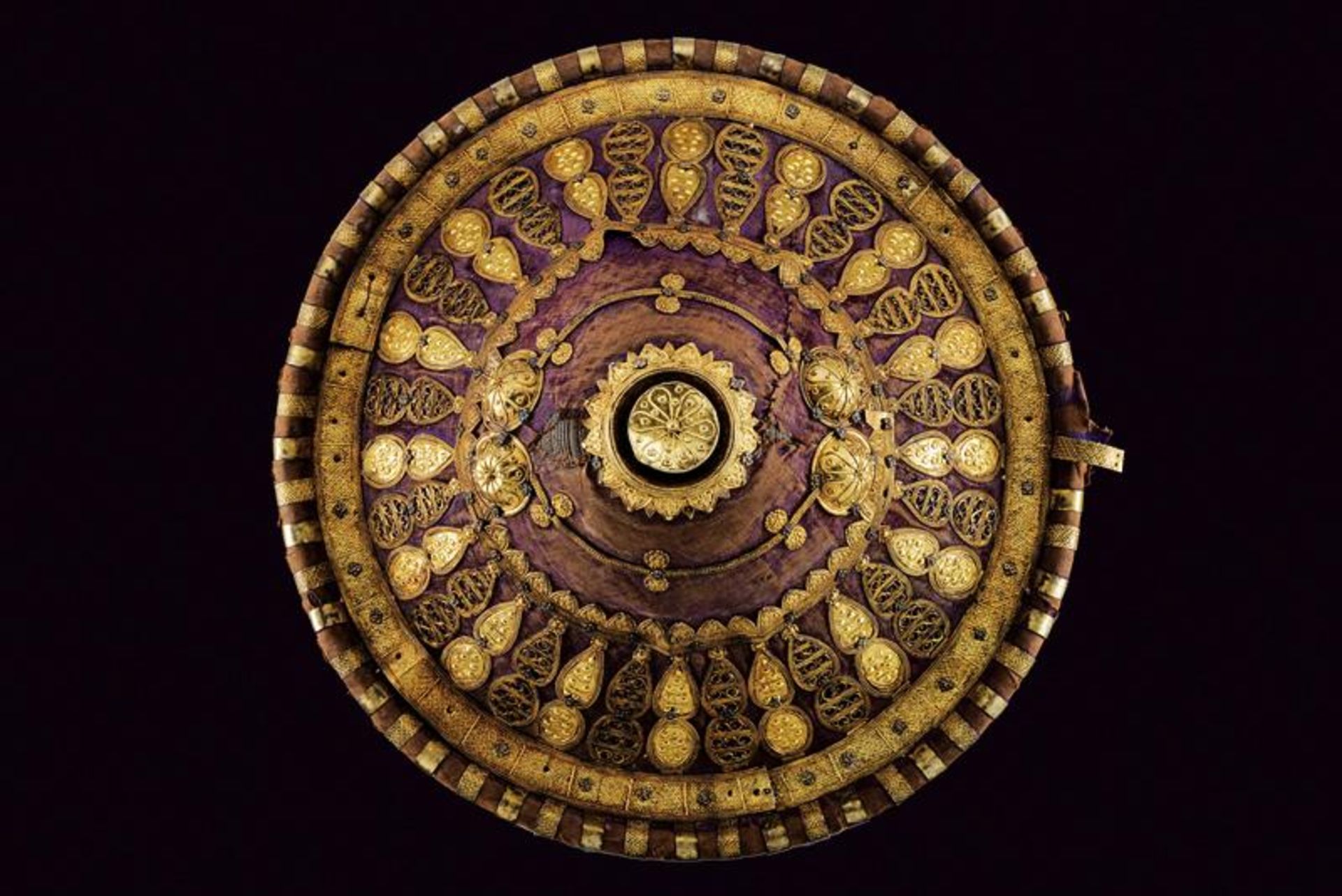 A beautiful shield from the property of a court member of Menelik II - Bild 7 aus 7