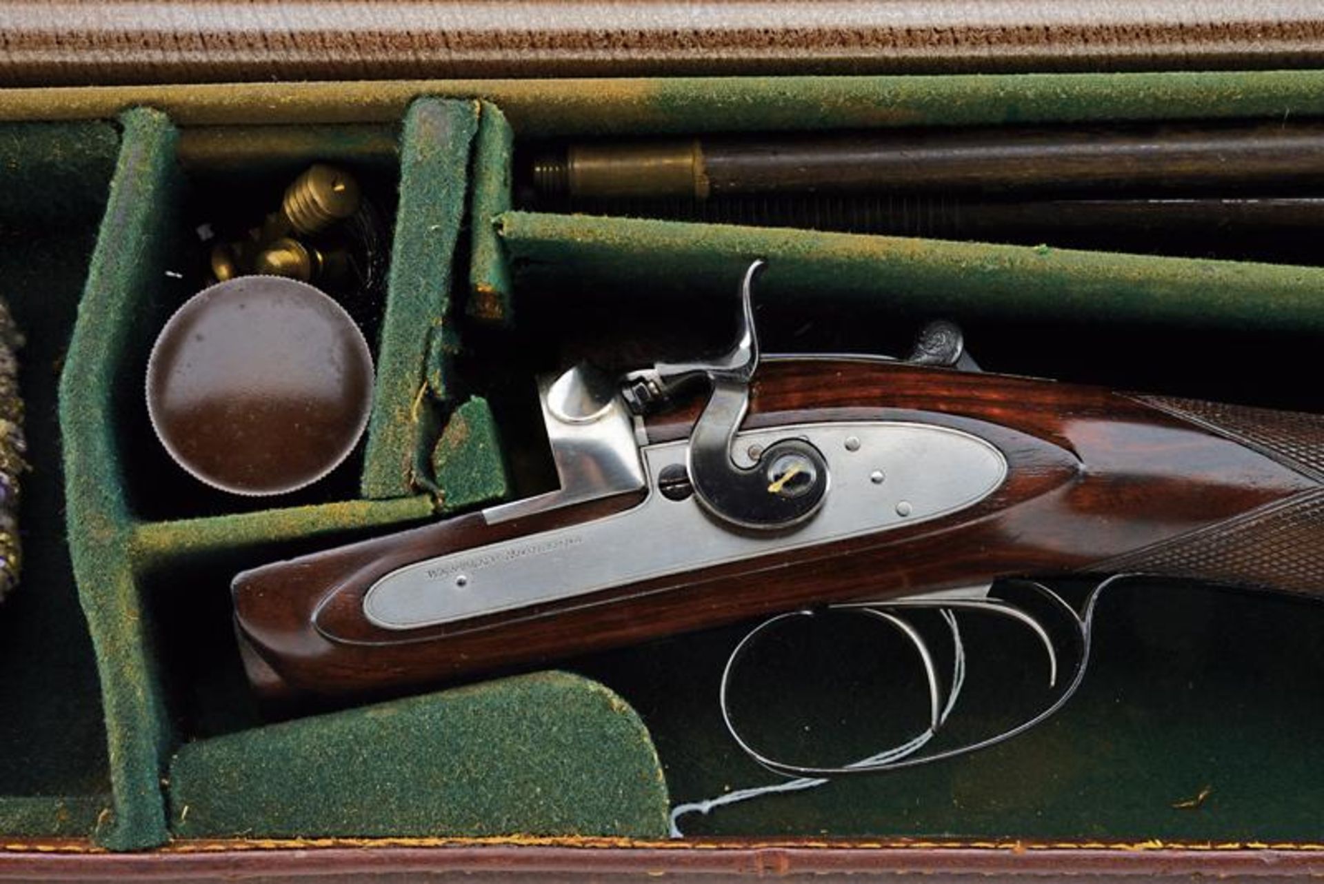 A double-barreled cased breechloading gun by Westley Richards - Image 2 of 12