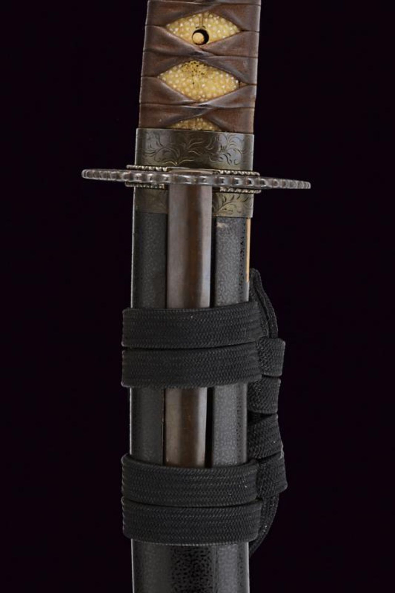 A wakizashi in handachi koshirae - Image 6 of 11