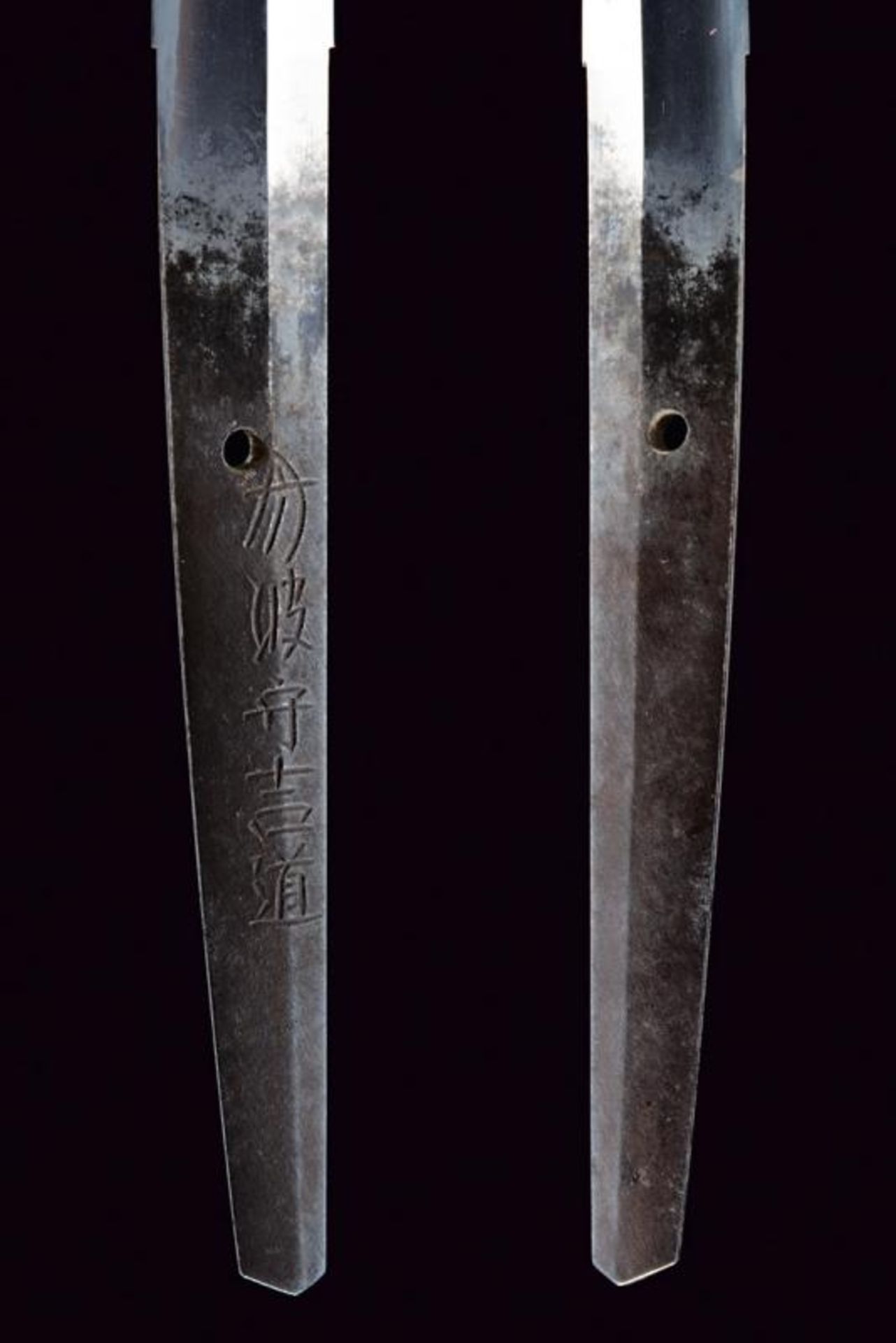 A katana in koshirae, Mei: Tanba no Kami Yoshimichi - Image 5 of 13