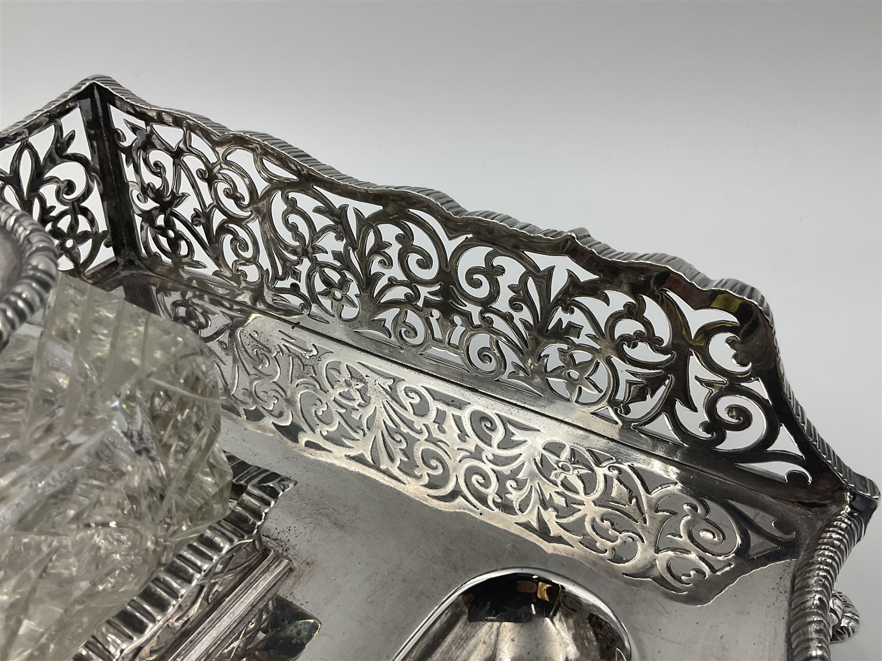 Edwardian silver desk stand - Image 19 of 29