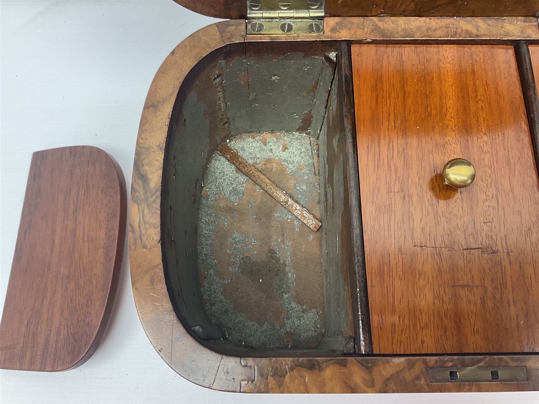 19th century figured walnut tea caddy - Image 10 of 22