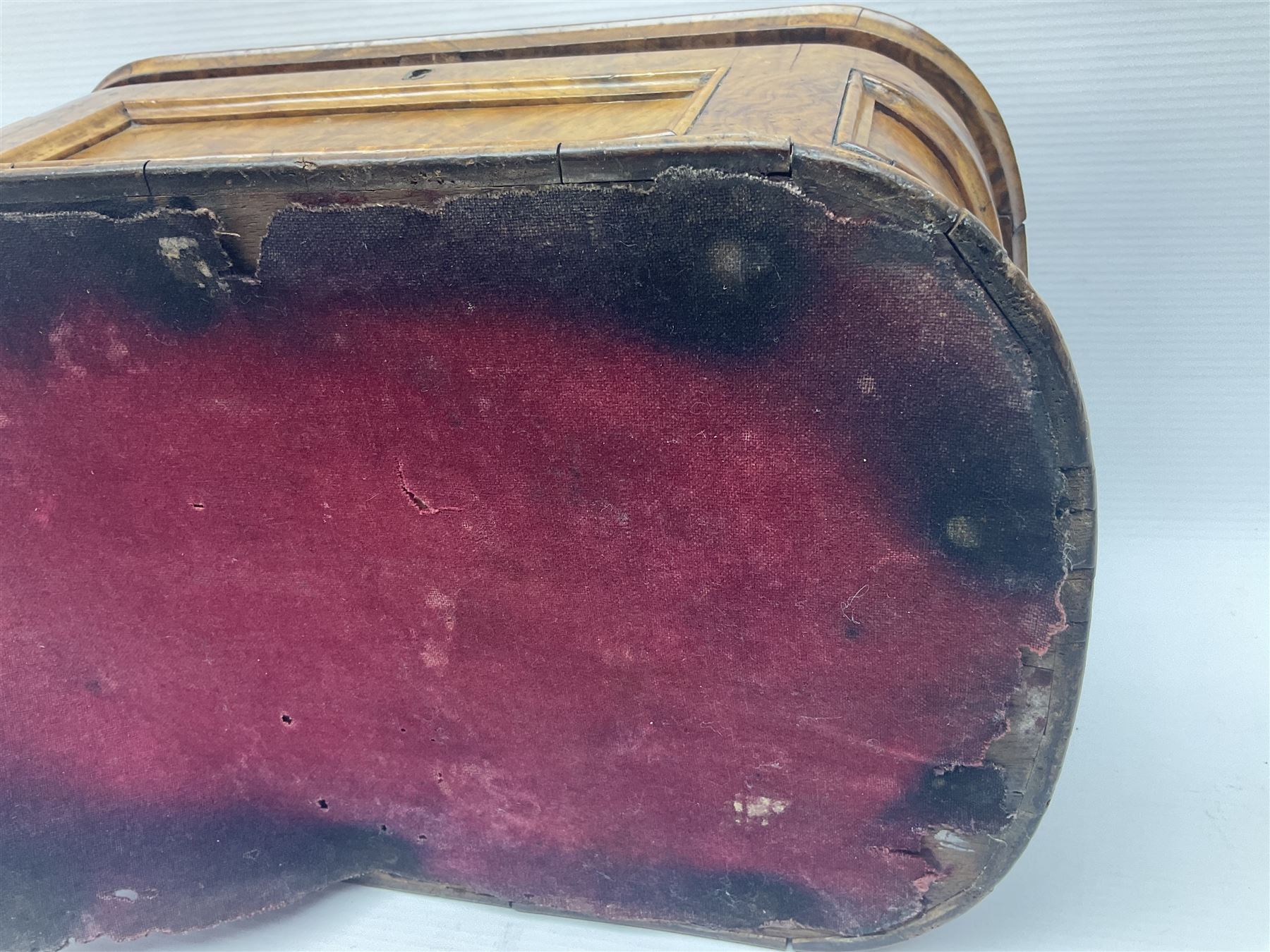 19th century figured walnut tea caddy - Image 20 of 22