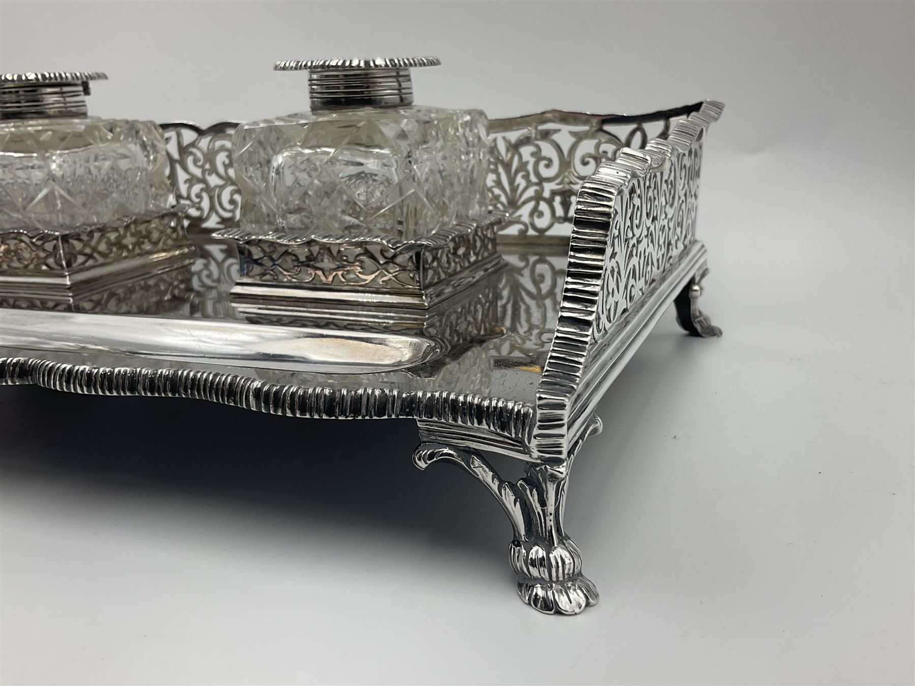 Edwardian silver desk stand - Image 17 of 29