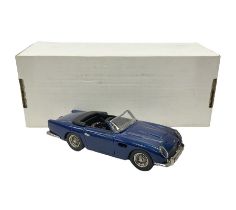 Illustra Models - 1:43 scale die-cast Aston Martin DB5 1066 Country Convertable