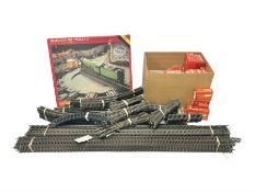 Hornby/Tri-Ang ‘00’ gauge - large quantity of track and accessories to include boxed Operating Turnt