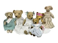 Six 1930s onwards teddy bears to include examples with jointed limbs