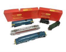 Various makers ‘00’ gauge - Hornby R758 Hymek Diesel Hydraulic B-B locomotive no.D7063 and R253 0-4-