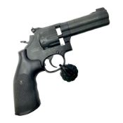 Umarex Smith and Wesson model 586-4 .177 air pistol serial no.S074938959 with circular 10-shot magaz