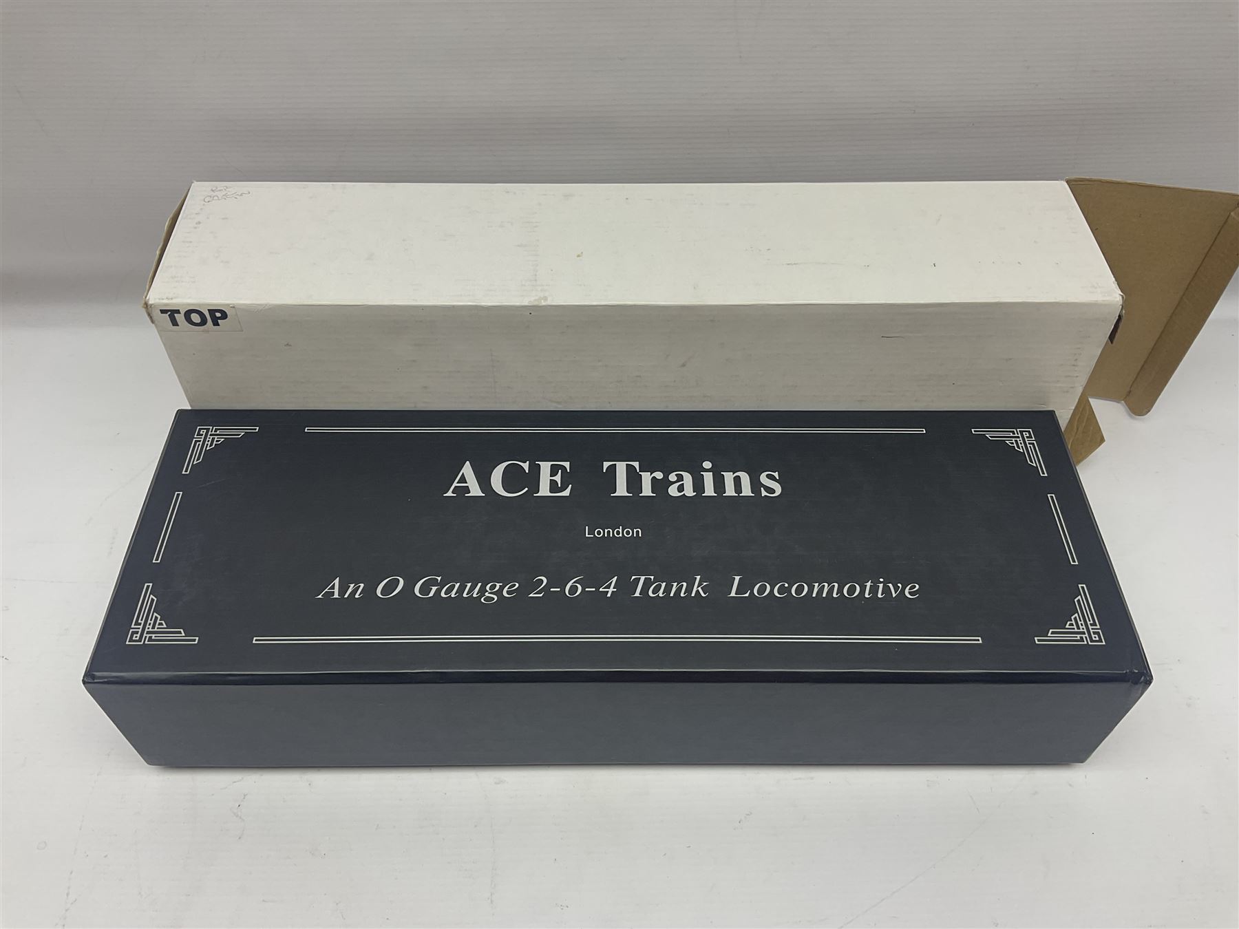 Ace Trains '0' gauge - limited edition E8 Stanier 2-6-4 tank locomotive No.42546 in late BR passenge - Image 3 of 19